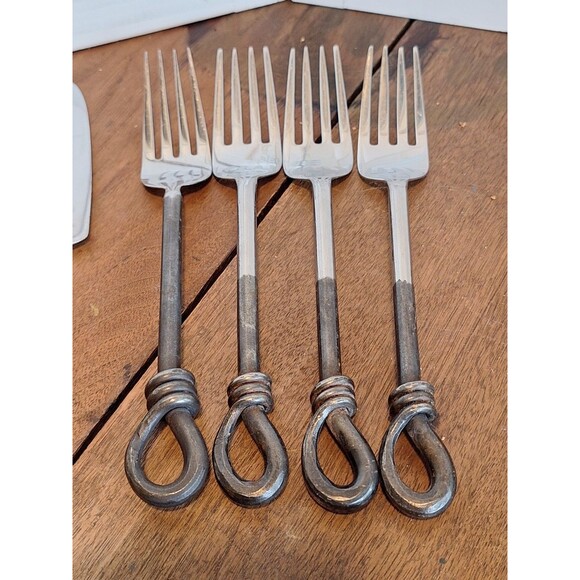 Vintage Twist & Shout 18/10 Stainless Steel Flatware Silverware 20 PCs Serves 4 - Picture 6 of 13